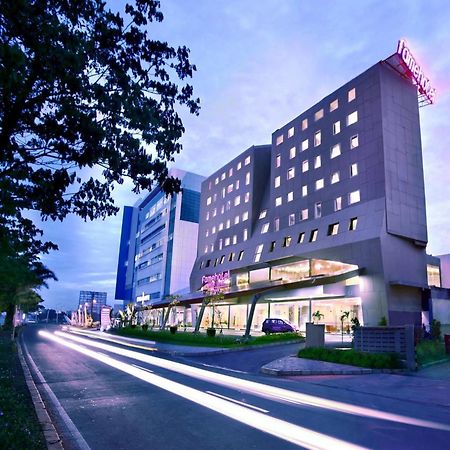 Fame Hotel Gading Serpong Tangerang Eksteriør bilde